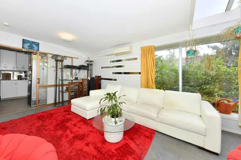 Photo of property in 2/6 Halligan Place, Belfast, Christchurch, 8051