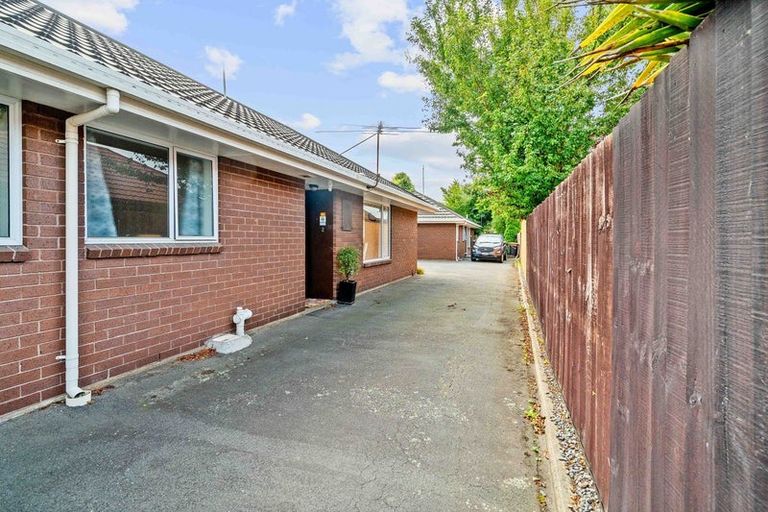 Photo of property in 2/38 Maxwell Street, Riccarton, Christchurch, 8041