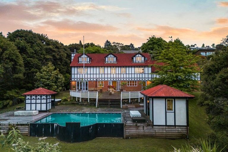 Photo of property in 233 Paremoremo Road, Lucas Heights, Auckland, 0632