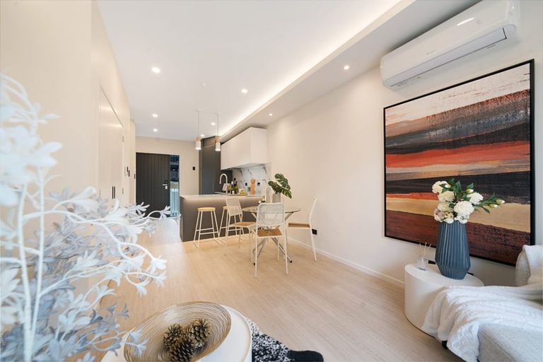 Photo of property in 10/52 Newington Road, Henderson, Auckland, 0612
