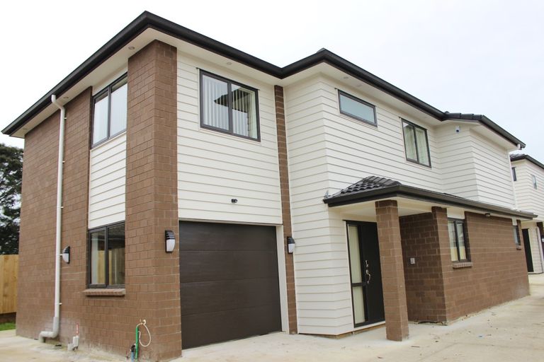 Photo of property in 52a Churchill Avenue, Manurewa, Auckland, 2102