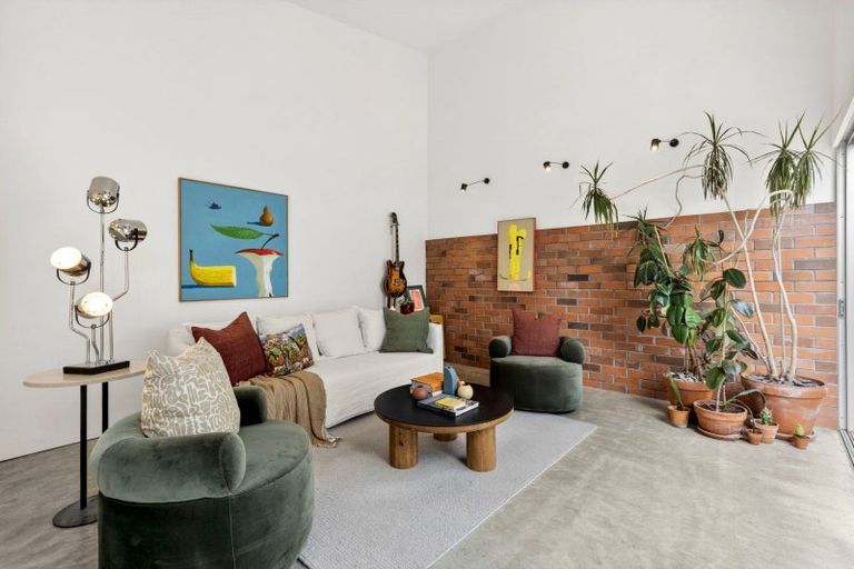 Photo of property in 90 Alpha Street, Cambridge, 3434