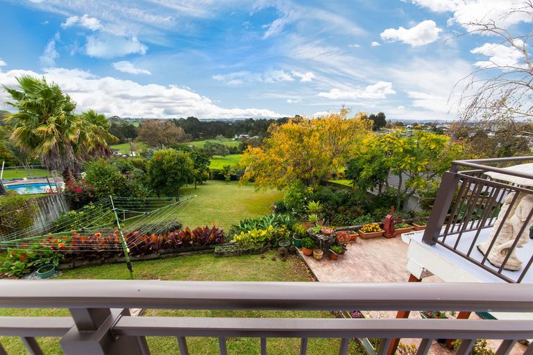 Photo of property in 466 Don Buck Road, Massey, Auckland, 0614