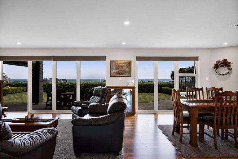 Photo of property in 253 Lwr Pitone Road, Pitone, New Plymouth, 4374