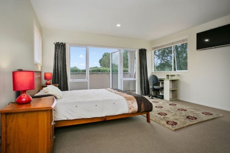 Photo of property in 2/105 Peake Road, Cambridge, 3493