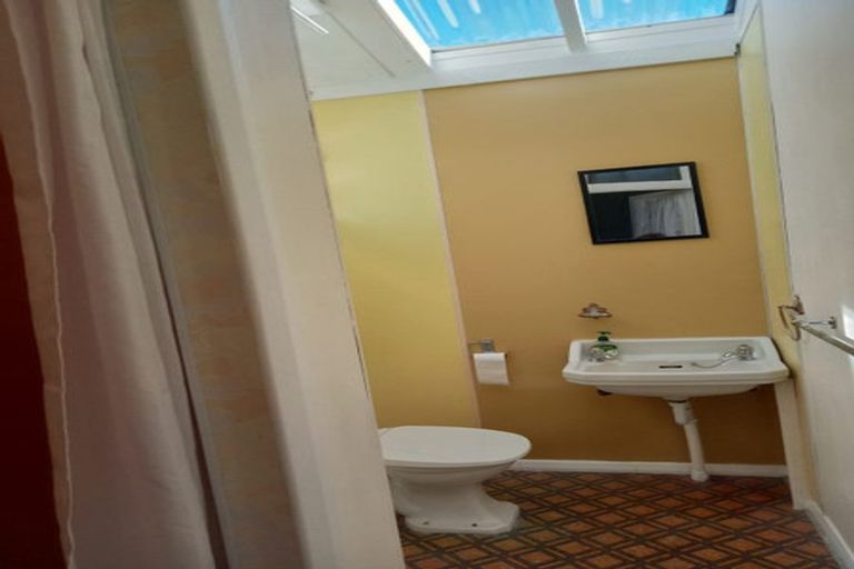 Photo of property in 5 Claremont Grove, Mount Victoria, Wellington, 6011