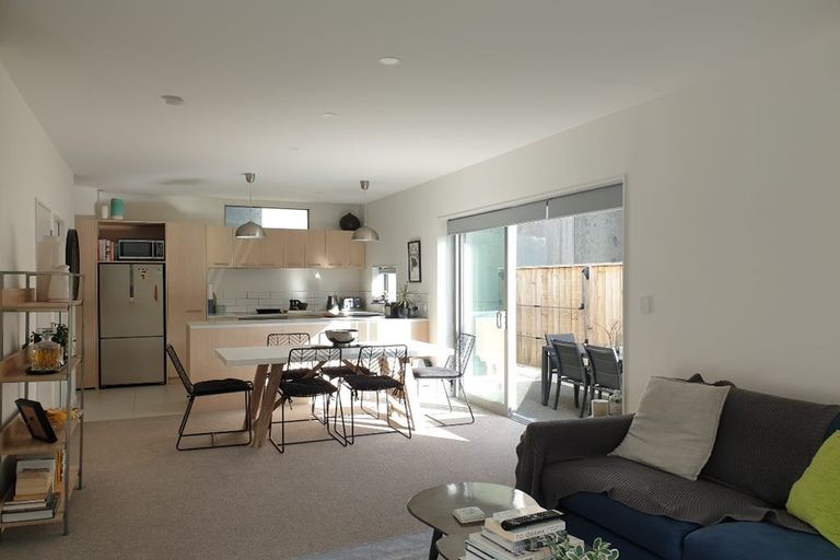 Photo of property in 7u8 Handyside Street, Tawa, Wellington, 5028