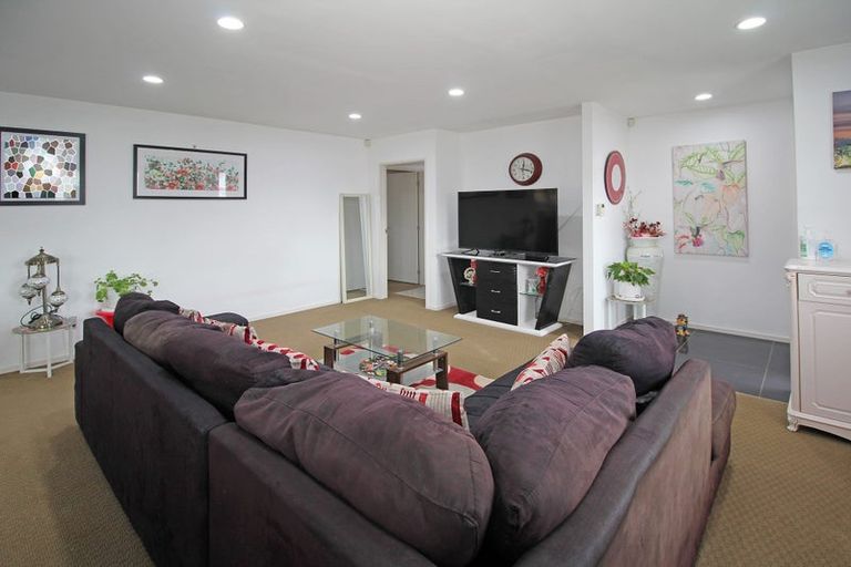 Photo of property in 12 Masters Place, Favona, Auckland, 2024