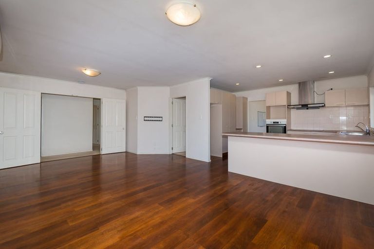Photo of property in 10 Darimouth Place, Albany, Auckland, 0632