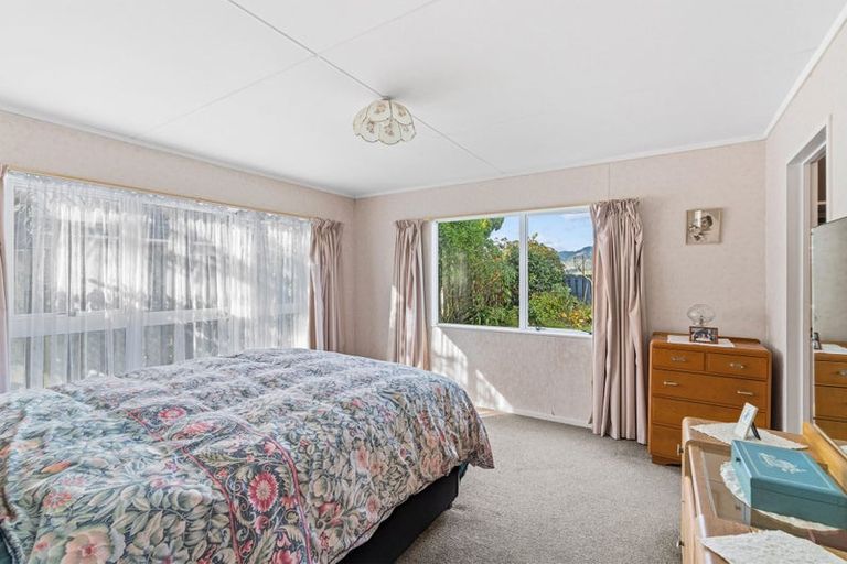 Photo of property in 10 Aitchison Place, Levin, 5510