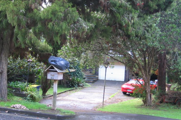Photo of property in 54 Sylvan Valley Avenue, Titirangi, Auckland, 0604