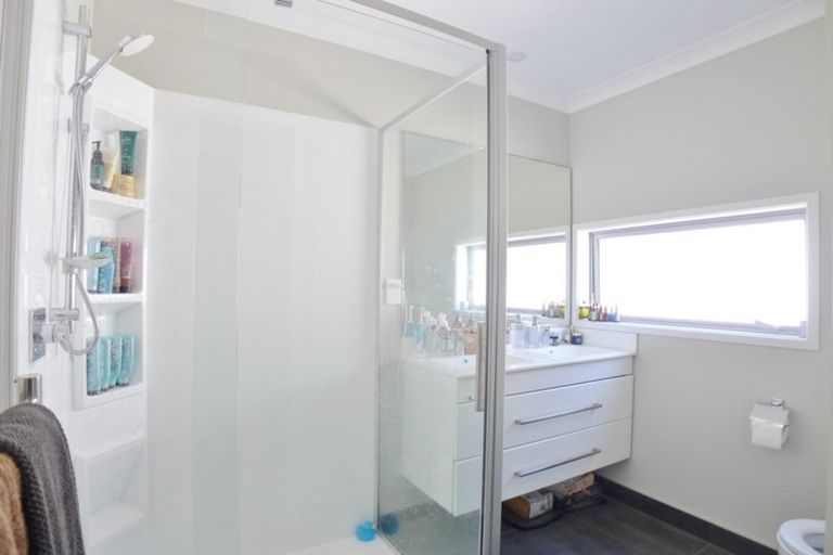 Photo of property in 5 Lockheed Street, Hobsonville, Auckland, 0618