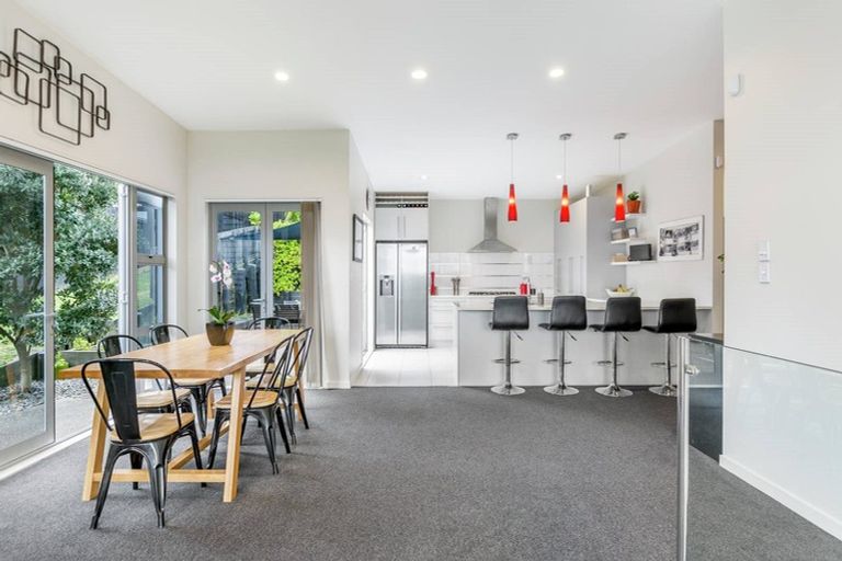 Photo of property in 24 Kittiwake Drive, Schnapper Rock, Auckland, 0632