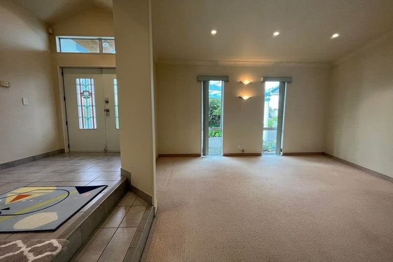 Photo of property in 39 Lanyon Place, Whitby, Porirua, 5024