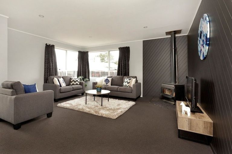 Photo of property in 2/37 John Walker Drive, Manurewa, Auckland, 2102