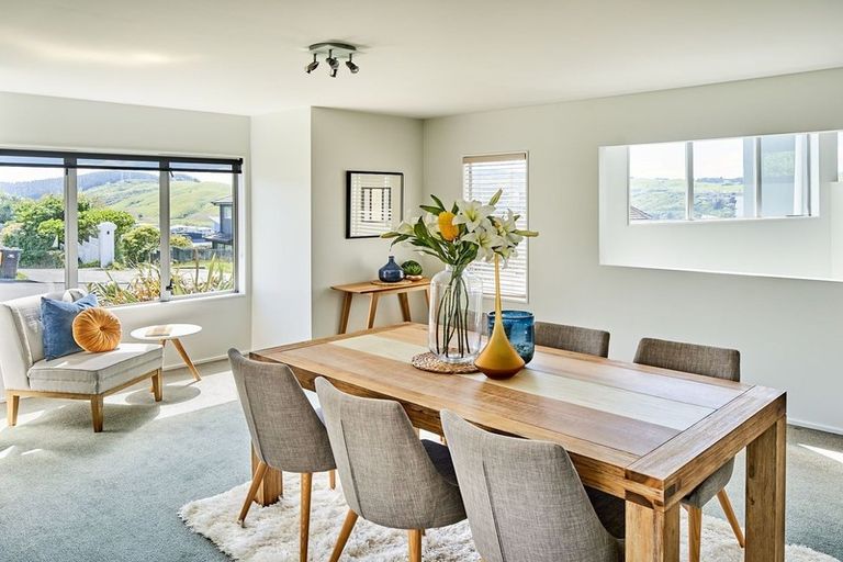 Photo of property in 53 Waverton Terrace, Churton Park, Wellington, 6037