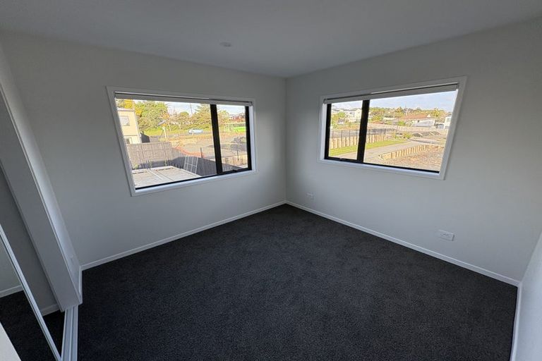 Photo of property in 5/48 Moire Road, Massey, Auckland, 0614