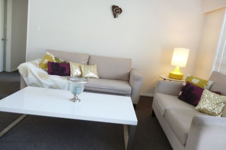 Photo of property in 1/18 Kashmir Road, Glen Eden, Auckland, 0602