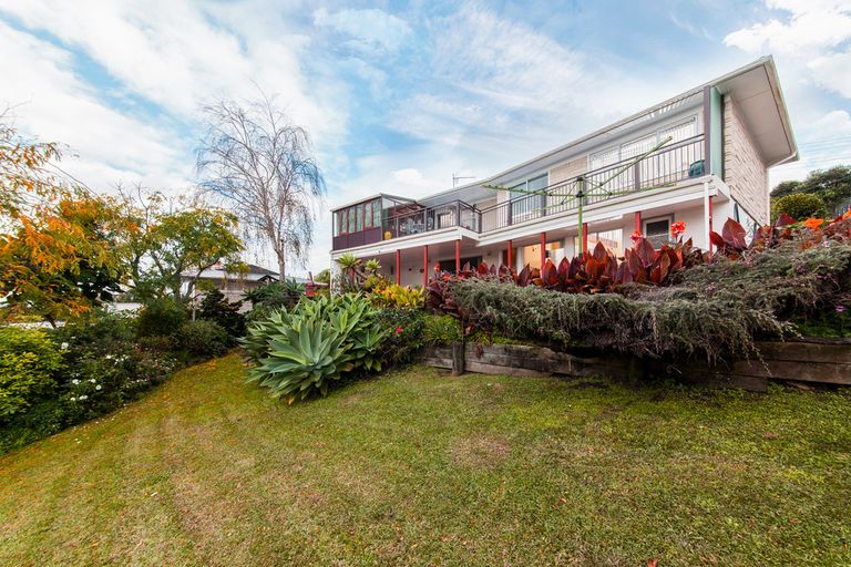 Photo of property in 466 Don Buck Road, Massey, Auckland, 0614