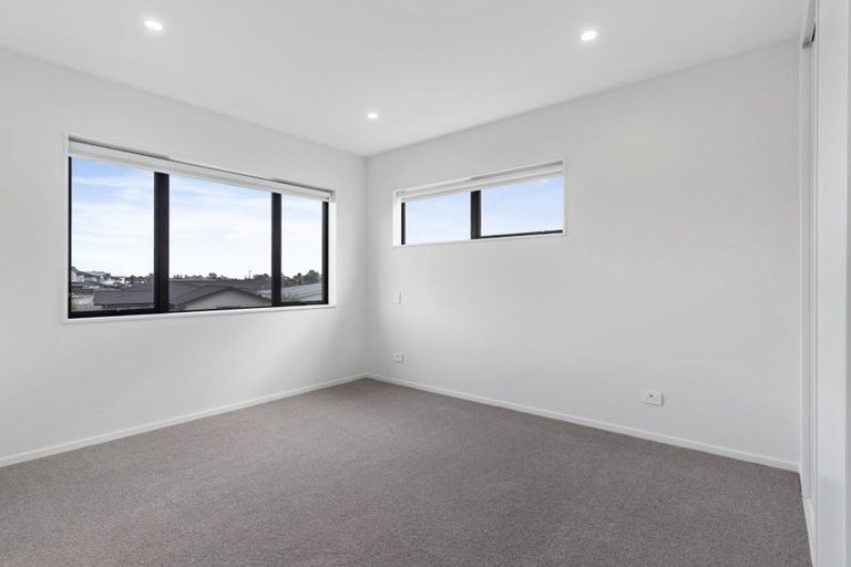 Photo of property in 18 Gosper Road, Takanini, 2112
