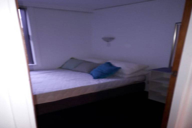 Photo of property in 2f2 Oriental Terrace, Mount Victoria, Wellington, 6011