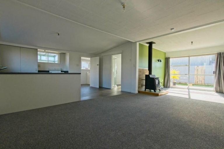 Photo of property in 20 Romilly Street, Westport, 7825