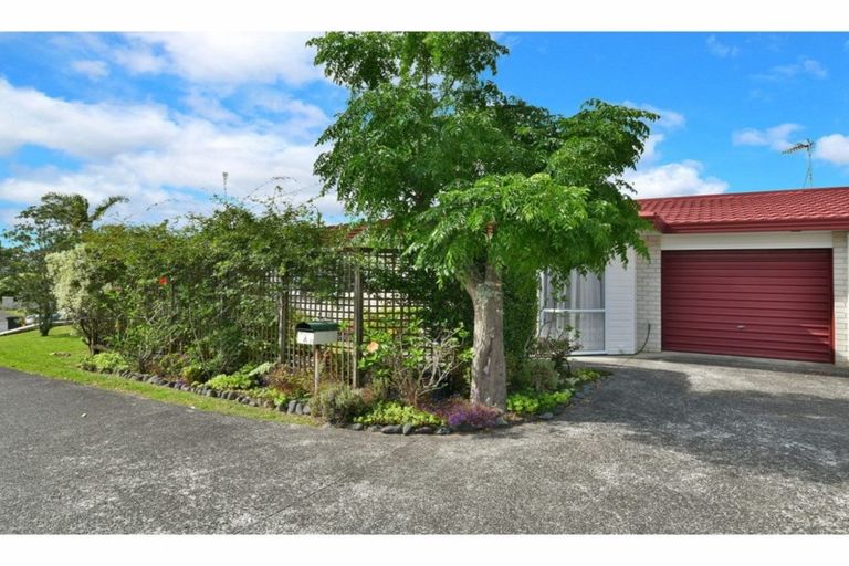 Photo of property in 130a Lakeside Drive, Orewa, 0931