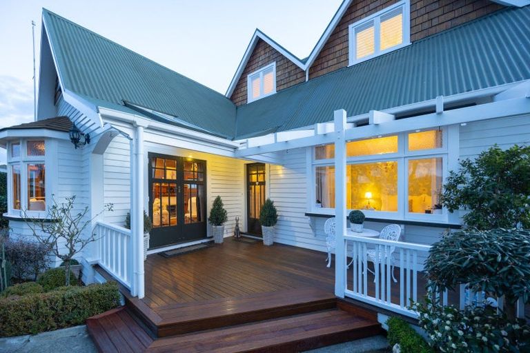 Photo of property in 244 Victoria Avenue, Hokowhitu, Palmerston North, 4410