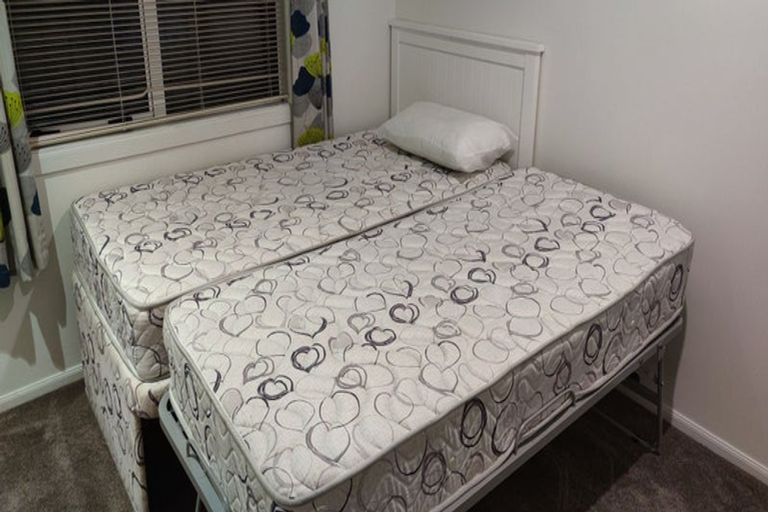 Photo of property in 4 Comber Place, Johnsonville, Wellington, 6037