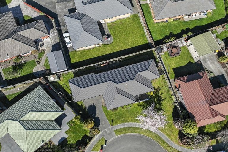 Photo of property in 28 Peebles Drive, Hei Hei, Christchurch, 8042