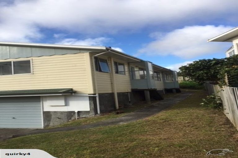 Photo of property in 24a Fitzpatrick Street, Newlands, Wellington, 6037