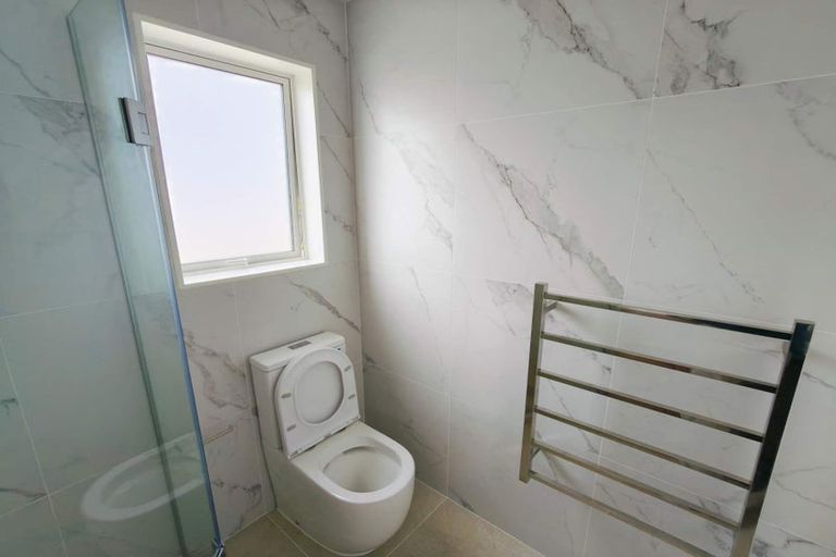 Photo of property in 24 Bela Vista Boulevard, Swanson, Auckland, 0614