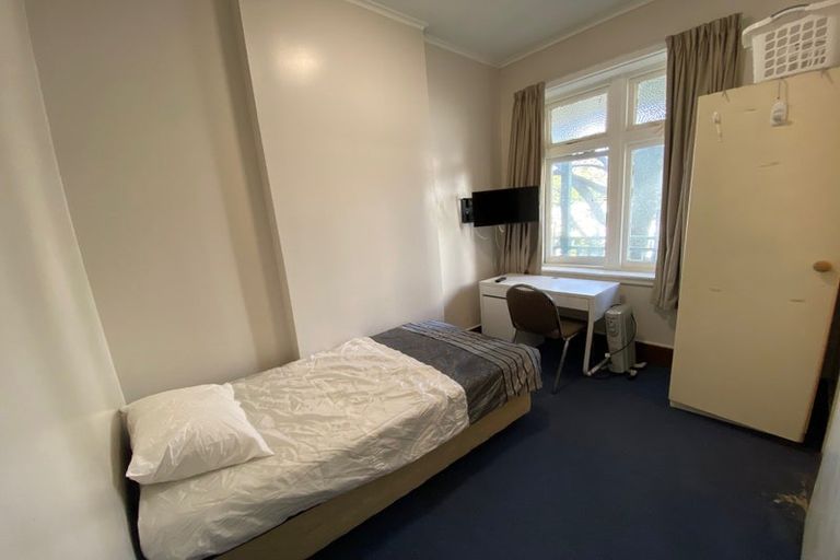 Photo of property in Carillion/the Knoll, 33 Thompson Street, Mount Cook, Wellington, 6011