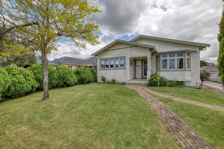 Photo of property in 102 Fraser Street, Te Awamutu, 3800
