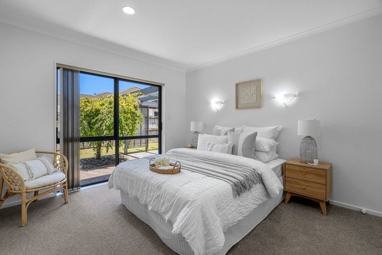 Photo of property in 19 Putaka Place, Papamoa Beach, Papamoa, 3118