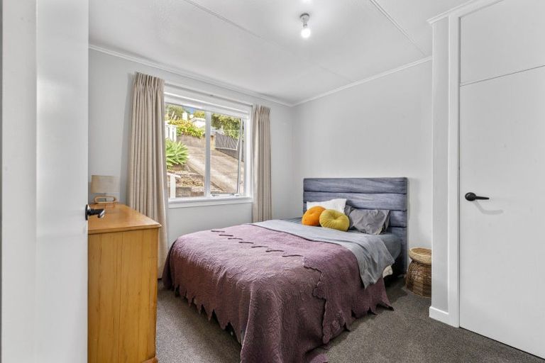 Photo of property in 11 Mount View Place, Spotswood, New Plymouth, 4310