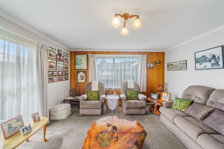Photo of property in 2/17 Nyoli Street, Northcote, Christchurch, 8052