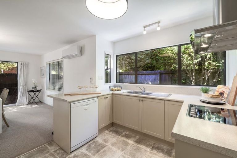 Photo of property in 1/15 Inglewood Place, Avonhead, Christchurch, 8042