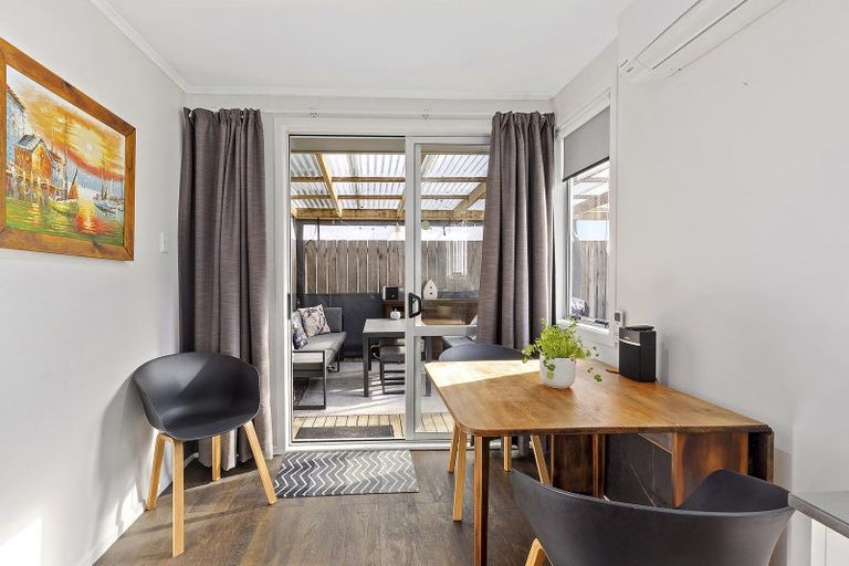 Photo of property in 16 Owhiti Street, Titahi Bay, Porirua, 5022