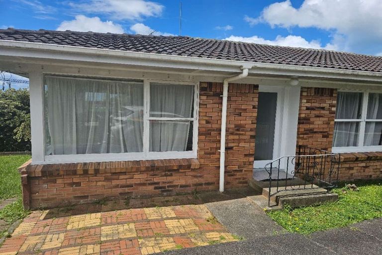 Photo of property in 1/4 Anne Road, Hillcrest, Auckland, 0627