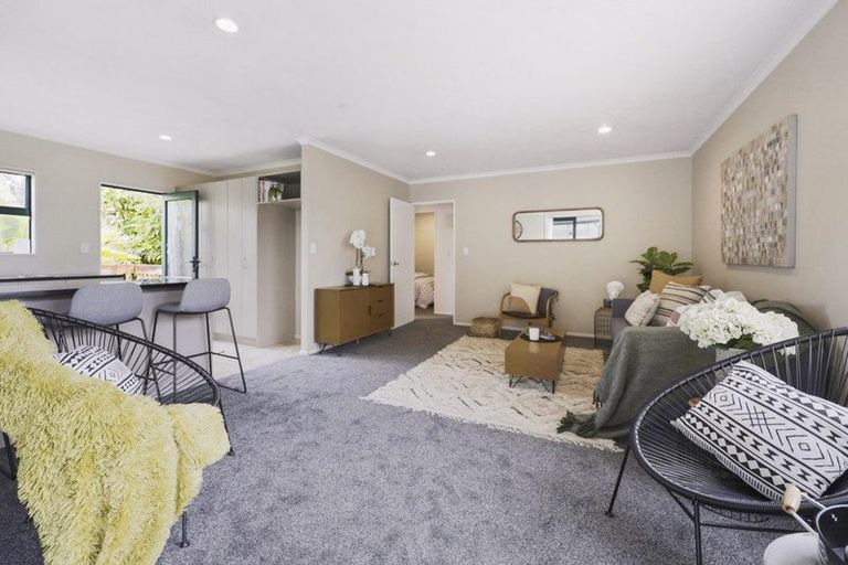 Photo of property in 40 Reid Road, New Lynn, Auckland, 0600