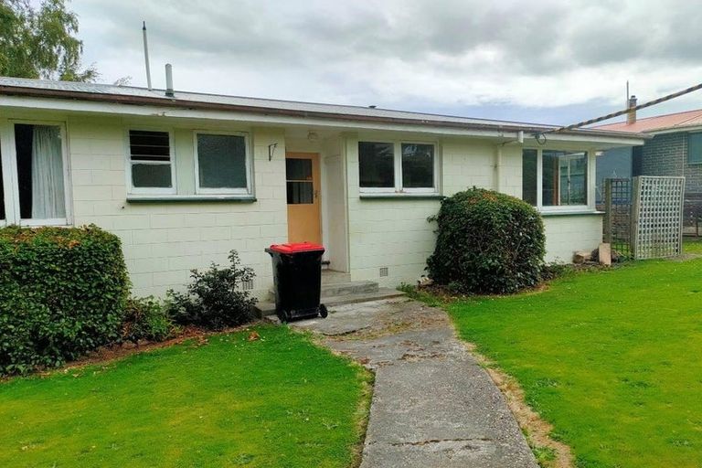 Photo of property in 109 Main Road, Wainuiomata, Lower Hutt, 5014