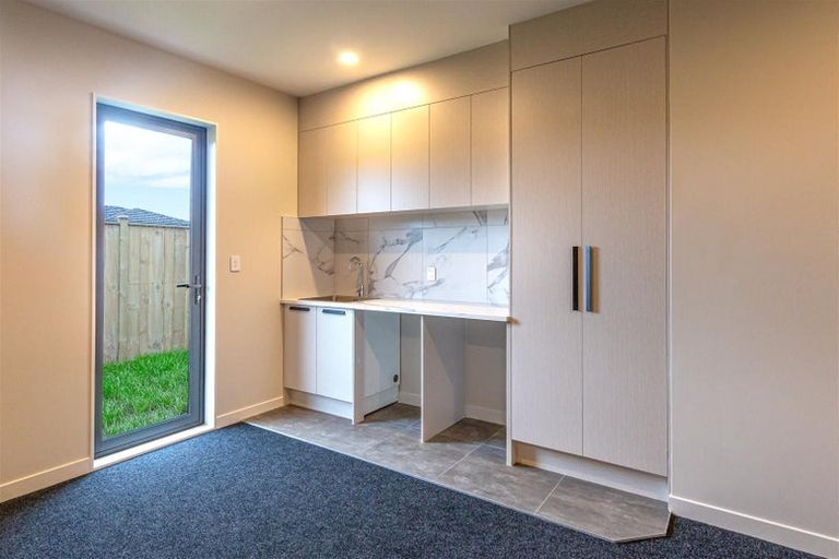 Photo of property in 6 Hoete Way, Tuakau, 2121
