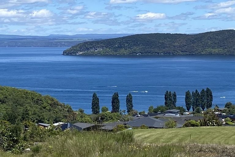 Photo of property in 19 Locheagles Rise, Kinloch, Taupo, 3377