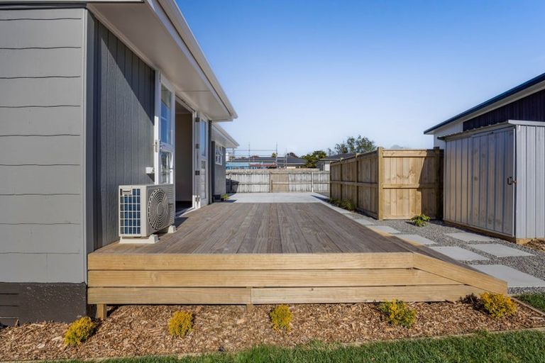 Photo of property in 20 Pukatea Street, Inglewood, 4330