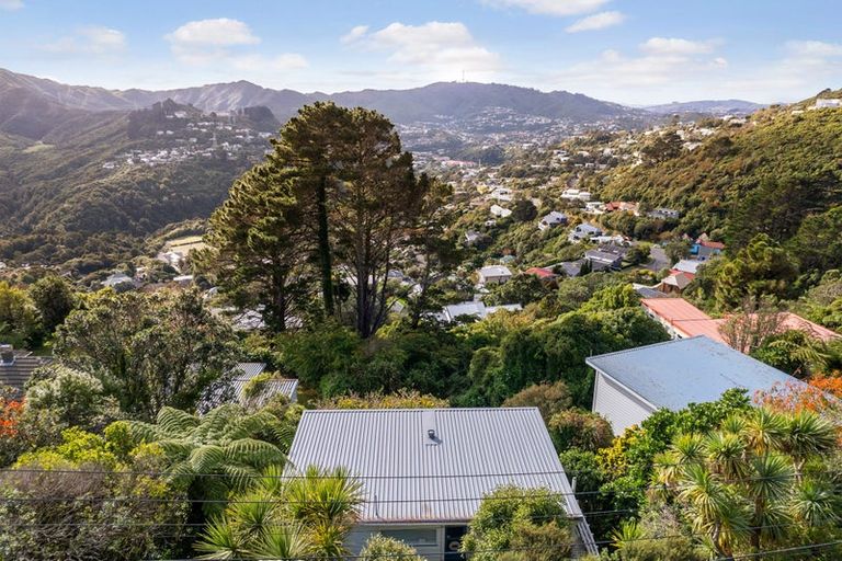 Photo of property in 47b Huntingdon Street, Northland, Wellington, 6012