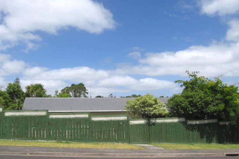 Photo of property in 1/34 Gatman Street, Birkdale, Auckland, 0626