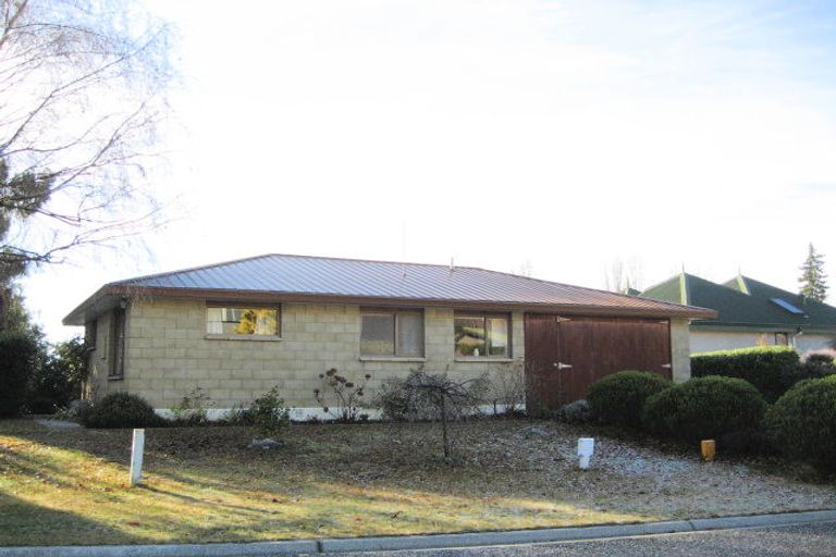 Photo of property in 28 Norman Terrace, Wanaka, 9305