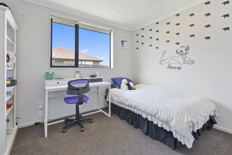 Photo of property in 5 Keri Vista Rise, Papakura, 2110