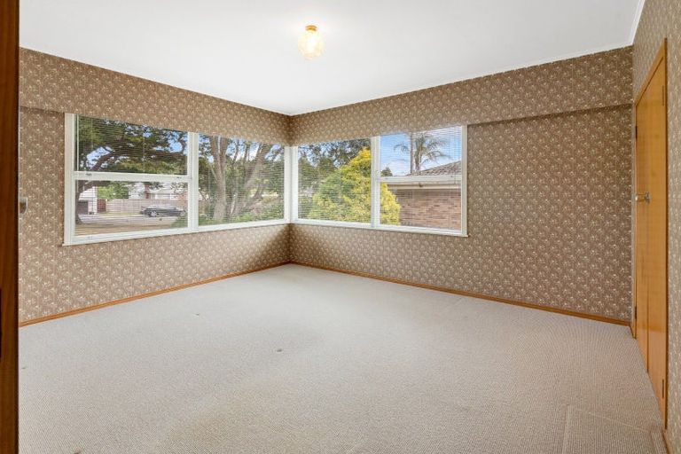 Photo of property in 96 Lawrence Crescent, Hillpark, Auckland, 2102